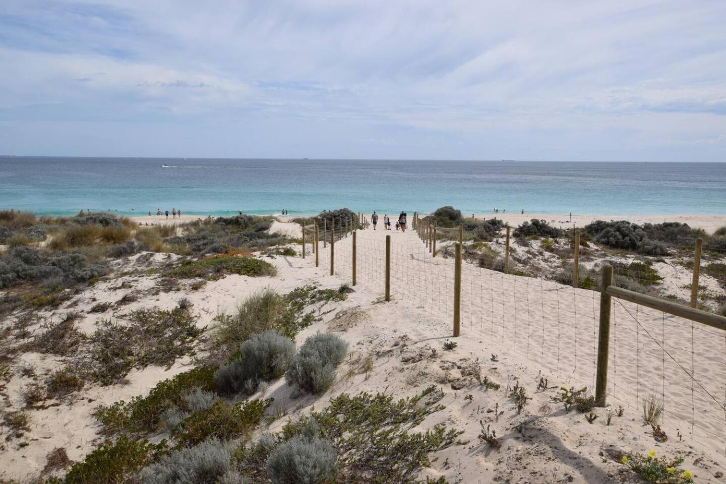 West Beach Lagoon 202 - Quiet & Ground Floor! Perth Eksteriør bilde